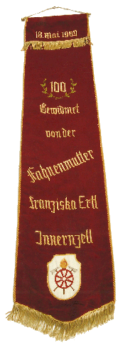 Band von Fahnenmutter Franziska Ertl von 1969 zum 100-jährigen Gründungsfest